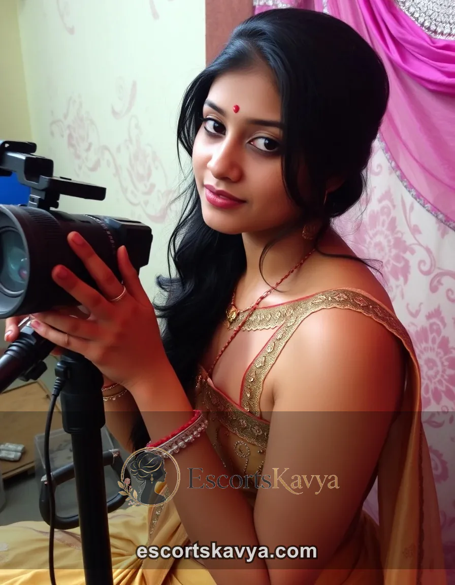 Kavya Indian escort in Noida